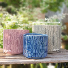 Load image into Gallery viewer, The Leaferie Réunion flowerpot. ceramic material . 3 colours and designs