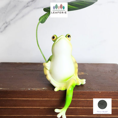 Oscar the frog garden decoration. resin material