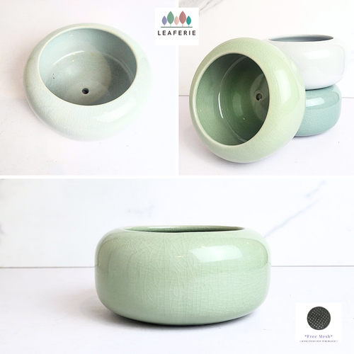 The Leaferie Ingram ceramic small pot. 3 colours.