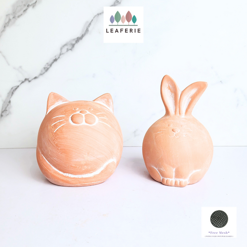 The Leaferie Antonio garden decoration 2 designs of Rabbit and cat. terracotta material