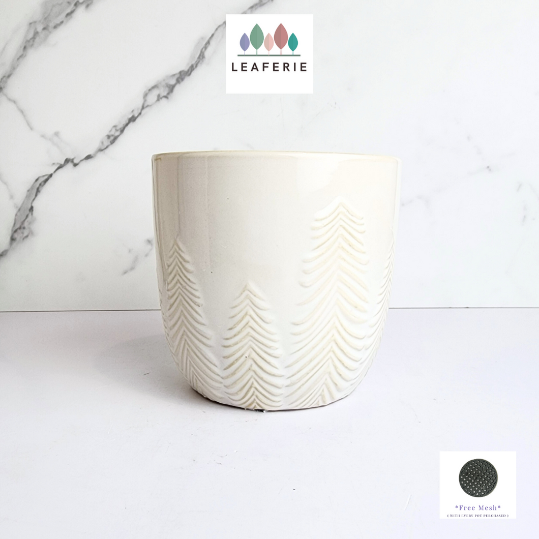 The Leaferie Izan ceramic white pot.