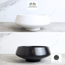 Load image into Gallery viewer, The Leaferie Xelene shallow white and black colour ceramic pot.
