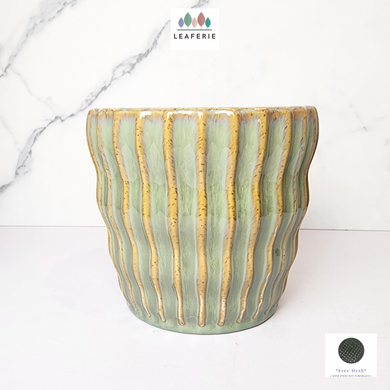 The Leaferie Dunya Flowerpot. ceramic flowerpot