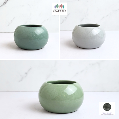 The Leaferie Indira round ceramic pot. 3 colours