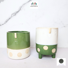 Load image into Gallery viewer, The Leaferie Mikkola flowerpot . 2 designs face design ceramic pot.
