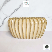 Load image into Gallery viewer, The Leaferie Maryam Shallow pot. beige colour
