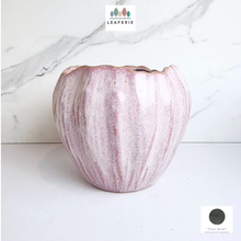 Load image into Gallery viewer, The Leaferie Ottem pink ceramic flowerpot.
