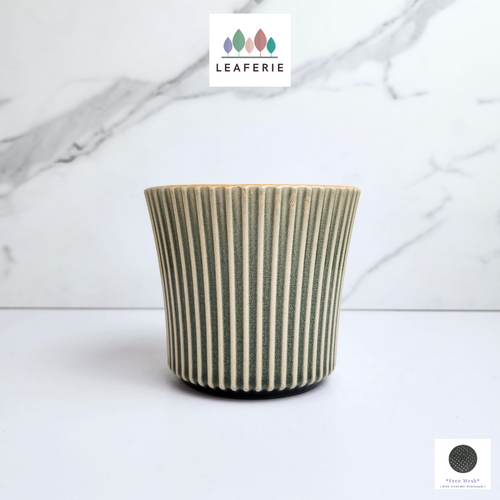 The Leaferie Waara ceramic pot.