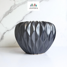 Load image into Gallery viewer, The Leaferie Ebony plant pot. black ceramic planter. front view
