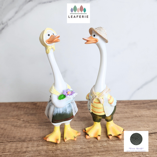 The Leaferie Milo and Mable Duck decoration. made from Resin. set of 2