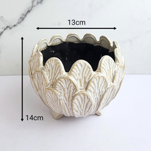 Load image into Gallery viewer, The Leaferie Lotus pot. ceramic material
