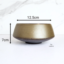 Load image into Gallery viewer, Ceramic planter with dimensions labeled on a white background
