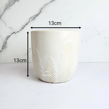 Load image into Gallery viewer, The Leaferie Izan ceramic white pot.
