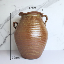 Load image into Gallery viewer, The Leaferie Amadi big Flowerpot. ceramic material

