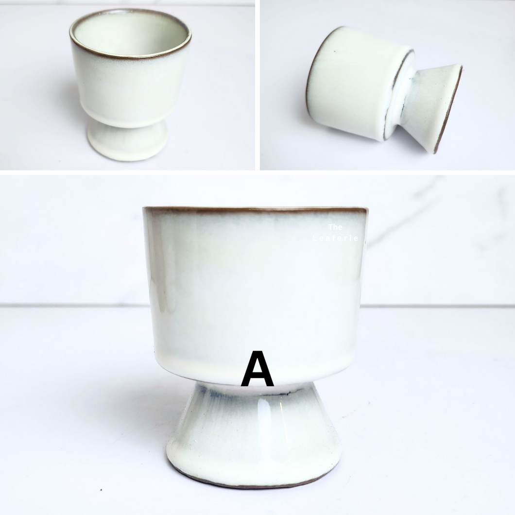 The Leaferie Petit Pots Series 17 ( 12 designs ceramic mini pots. Suitable for succulents