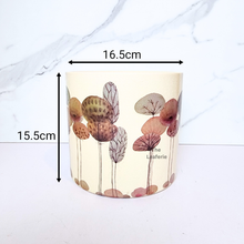 Load image into Gallery viewer, The Leaferie Nova flowerpot. ceramic material with flower inprint
