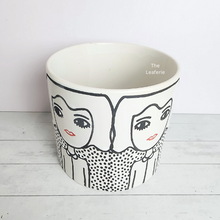 Load image into Gallery viewer, Rose Flowerpot (2 sizes)
