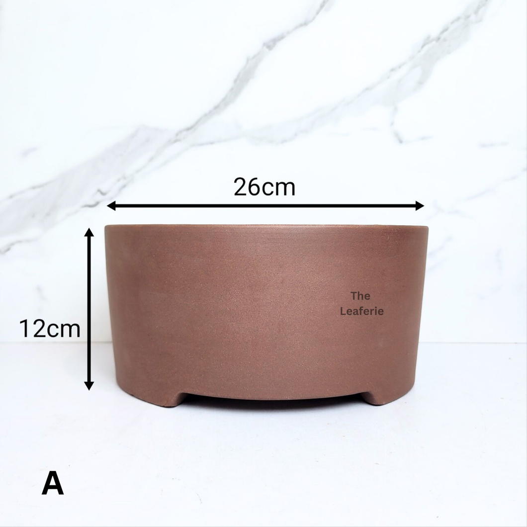 The Leaferie Reimi Bonsai Pot (Series 4) round zisha material. 4 sizes