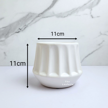 Load image into Gallery viewer, The Leaferie Eirini white ceramic pot.
