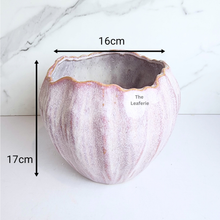 Load image into Gallery viewer, The Leaferie Ottem pink ceramic flowerpot.
