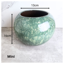 Load image into Gallery viewer, Avalon Flowerpot (2 sizes)

