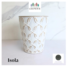 Load image into Gallery viewer, The Leaferie Isola pot. 2 colors ceramic pot. white and beige.

