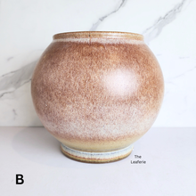 Load image into Gallery viewer, Aether Flowerpot (2 Colours)
