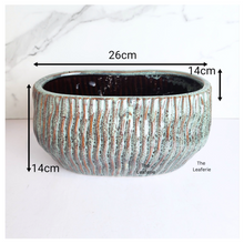 Load image into Gallery viewer, The Leaferie Hollis Long Shallow Pot. Ceramic material
