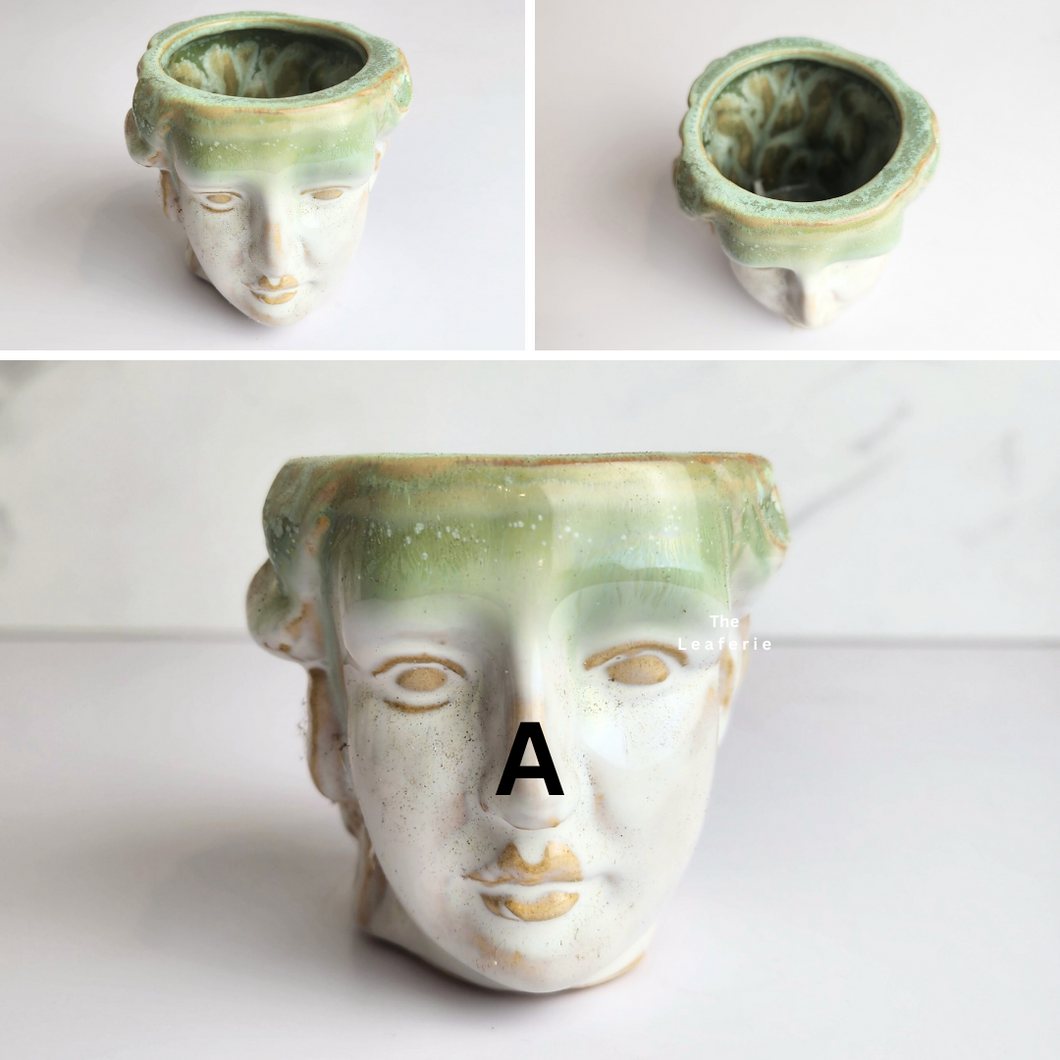The Leaferie Petit pots series 13. 9 small pots. ceramic material