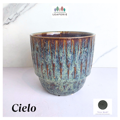 Cielo Ceramic pot with textured surface on a white background, featuring the brand 'LEAFAERIE'.