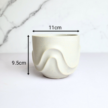 Load image into Gallery viewer, The Leaferie Tymo white pot. wavy design and ceramic material
