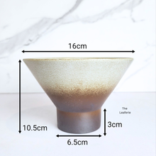 Load image into Gallery viewer, Ceramic planter with dimensions labeled on a white background
