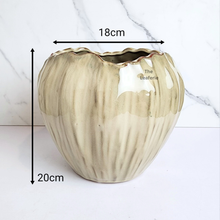 Load image into Gallery viewer, The Leaferie Maple Big beige flowerpot. ceramic material
