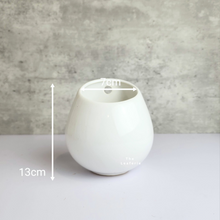 Load image into Gallery viewer, The Leaferie Aya Wall Hanging Pot. 3 colours. white, pink and black ceramic pots. white pot with measurement
