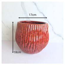 Load image into Gallery viewer, Calyra red ceramic flowerpot by the leaferie
