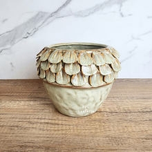 Load image into Gallery viewer, The Leaferie Callum petals pot. ceramic pot.
