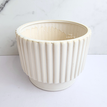 Load image into Gallery viewer, The Leaferie Orion white flowerpot. ceramic material
