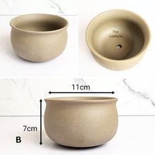 Load image into Gallery viewer, The Leaferie Yale flowerpots. 6 designs ceramic grey pots
