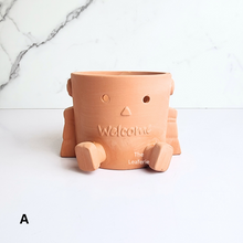 Load image into Gallery viewer, The Leaferie Yandel terracotta pot. 2 designs house collection
