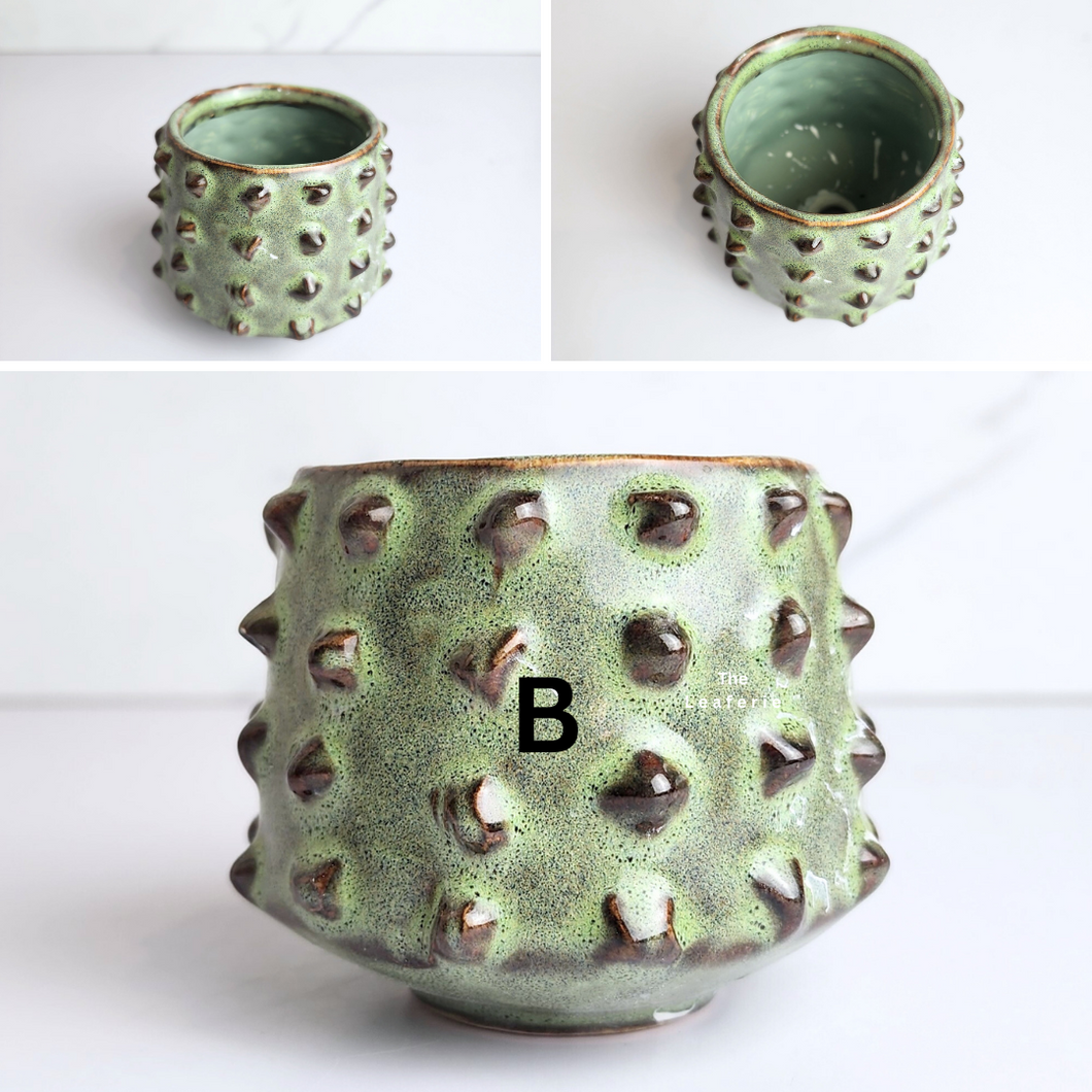 The Leaferie Petit Pots Series 12 . mini small ceramic pot. 9 designs. Design B