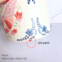 Load image into Gallery viewer, As-is ceramic pots oct/nov 25 with &#39;LEAFERIE&#39; branding.
