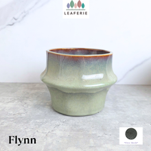 Load image into Gallery viewer, Flynn Flowerpot

