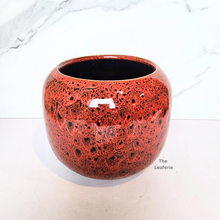 Load image into Gallery viewer, The Leaferie Mirage red flowerpot. ceramic material
