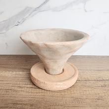 Load image into Gallery viewer, The Leaferie Harlow Terracotta Pot. funnel like. 
