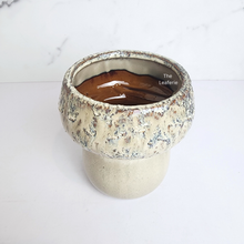 Load image into Gallery viewer, The Leaferie Miso mushroom pot. ceramic material
