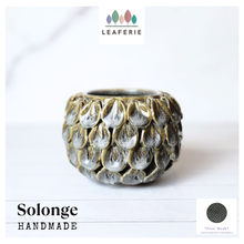Load image into Gallery viewer, Handmade Solonge Flowerpot
