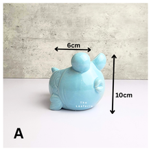 Load image into Gallery viewer, Allie Animal Flowerpots (Series 2)
