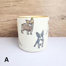 Load image into Gallery viewer, The Leaferie Mocca Flowerpot. dog and cat theme
