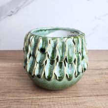 Load image into Gallery viewer, The Leaferie Handmade HAVN flowerpot. ceramic material green colour
