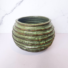 Load image into Gallery viewer, The Leaferie Truette flowerpot. green ceramic
